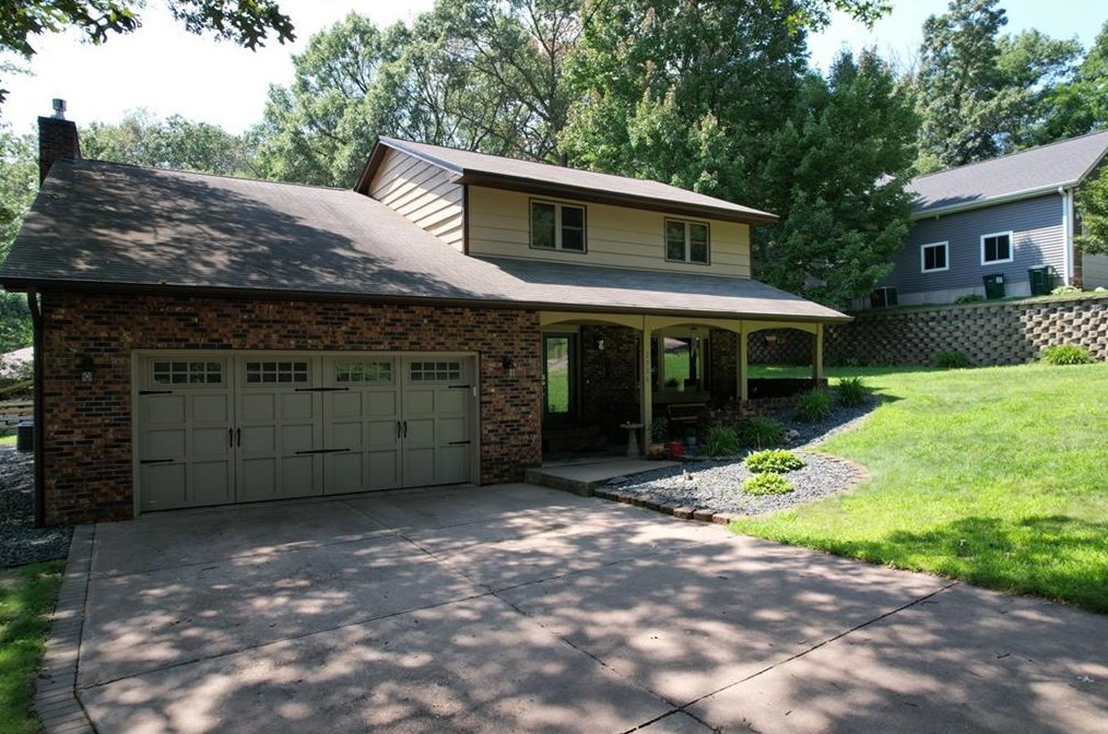 2928 Boston Dr, Eau Claire, WI 54703