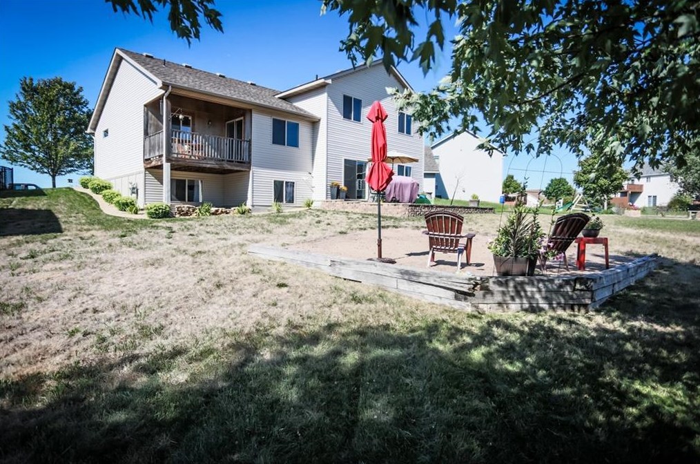 1632 Rolling Hills Ln, Troy WI  54022-2175 exterior