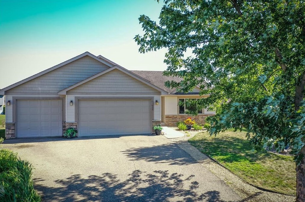 1632 Rolling Hills Ln, Troy WI  54022-2175 exterior