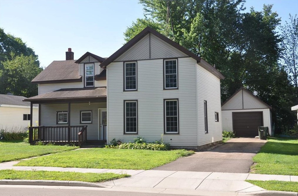419 W Lincoln St, Augusta, WI 54722