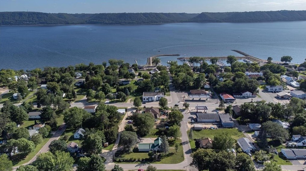311 Prairie St, Pepin, WI 54759