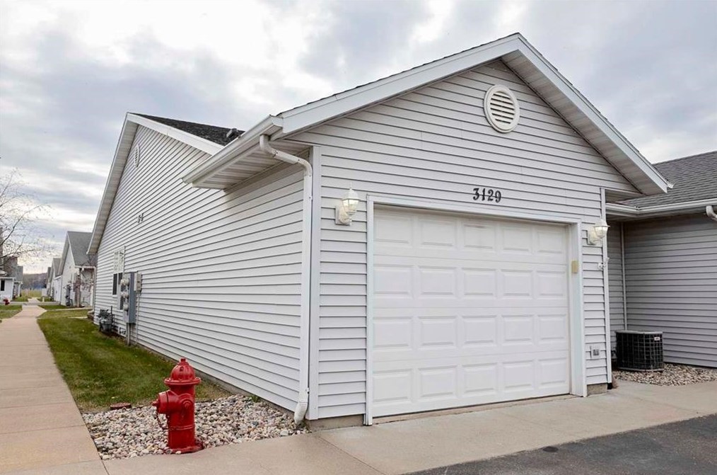 3129 Craig Rd, Eau Claire, WI 54701