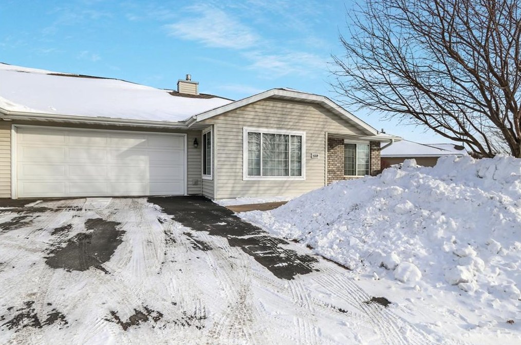 4328 W Robin Meadows Ln, Eau Claire, WI 54701