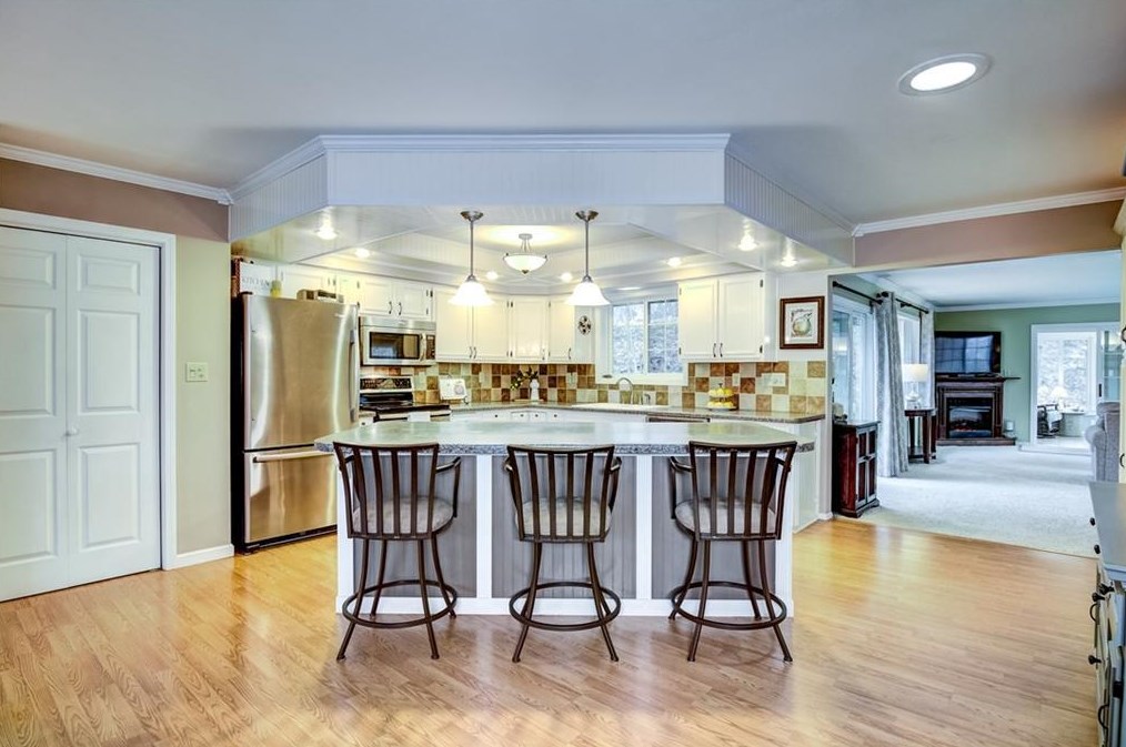 2611 Shale Ledge Rd, Eau Claire, WI 54703