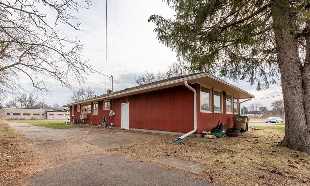 717 Park Ave, Eau Claire WI  54729-3508 exterior