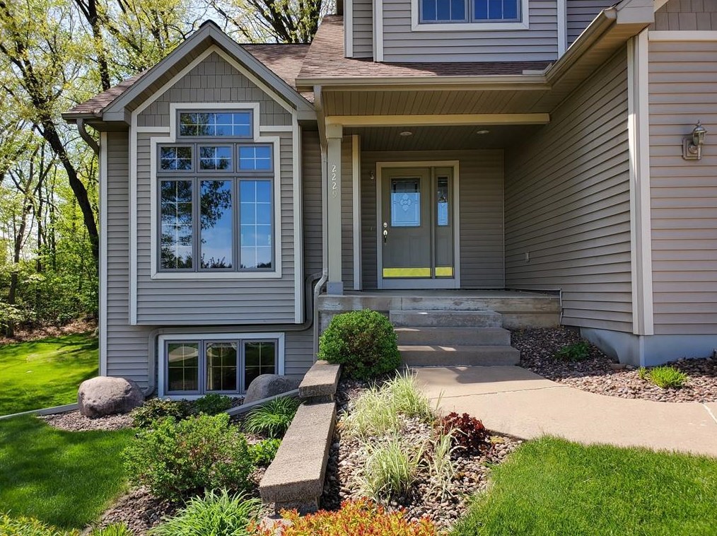 2229 Windsong Ct, Eau Claire, WI 54703