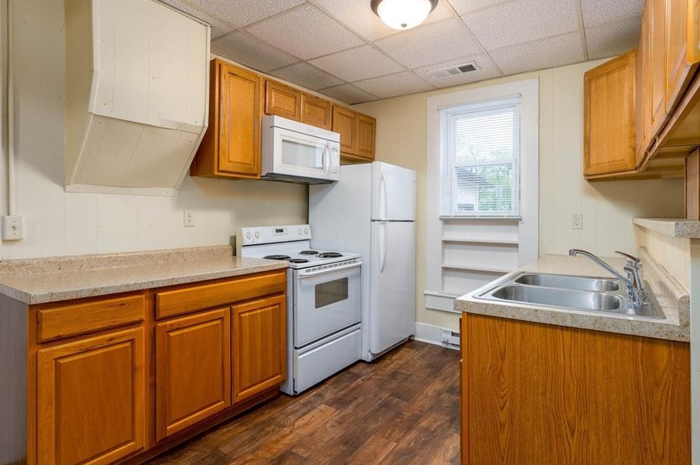 603 Gray St, Eau Claire, WI 54701-3731