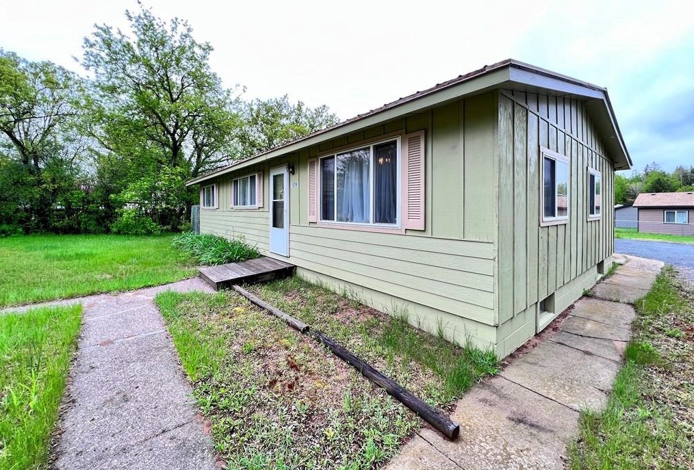 10718 Minnie Ave, LCO Commercial Cent, WI 54843
