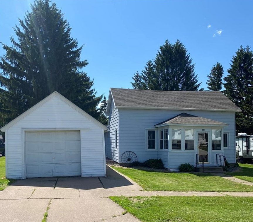 127 S Boyd St, Boyd, WI 54726