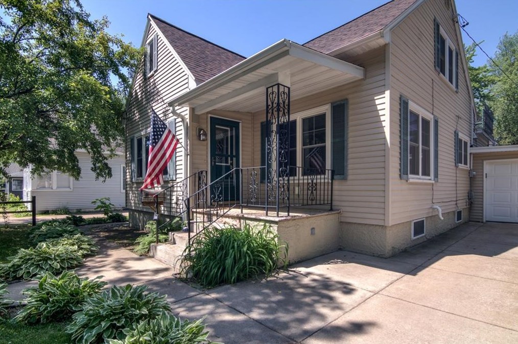 540 S Main St, Eau Claire, WI 54729