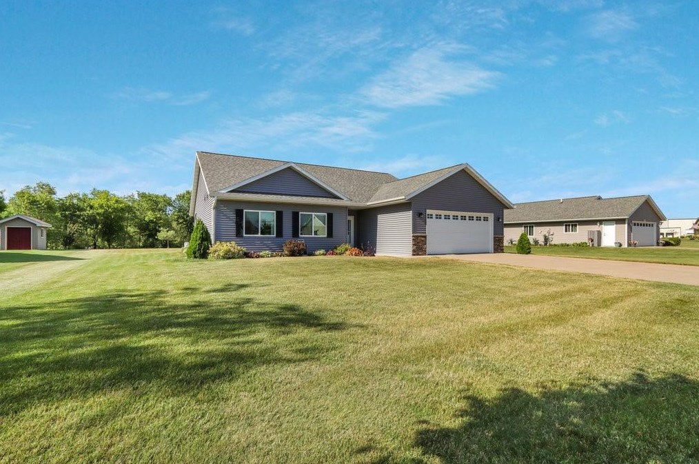 2737 9th Ave, Bloomer, WI 54724