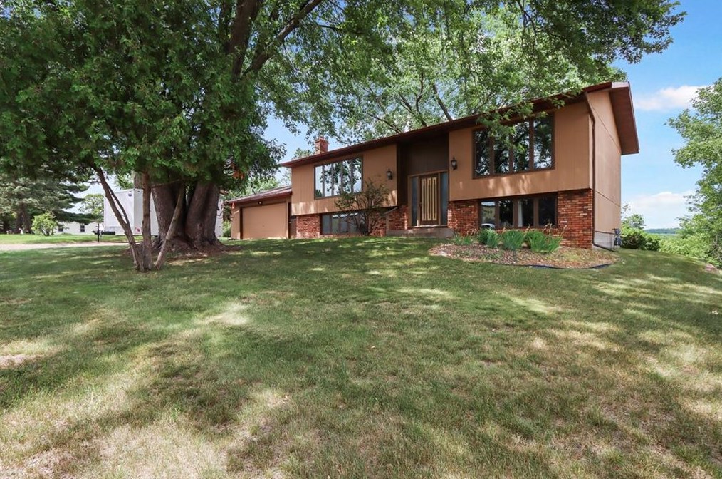 3704 Sherwin Ave, Altoona, WI 54720-1096
