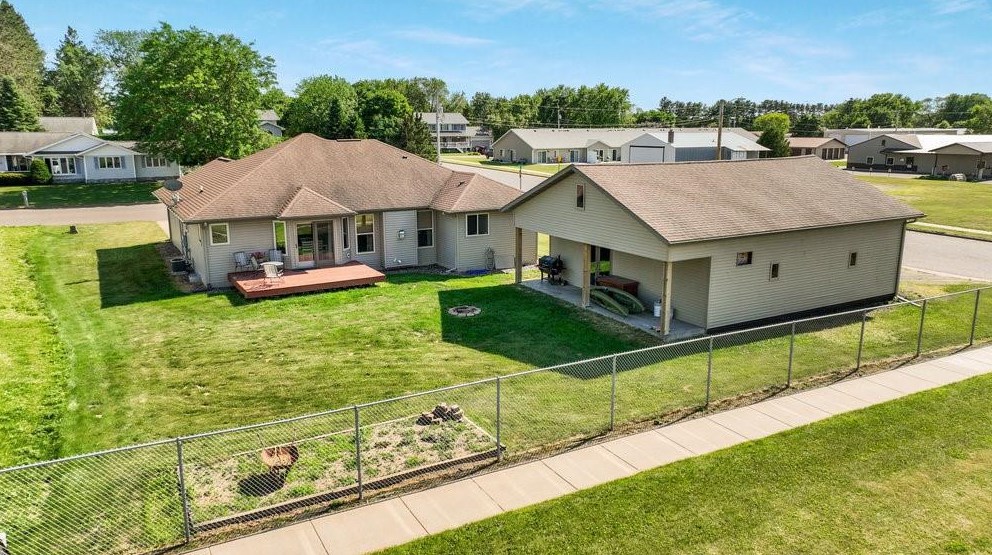 811 8th Ave, Bloomer, WI 54724