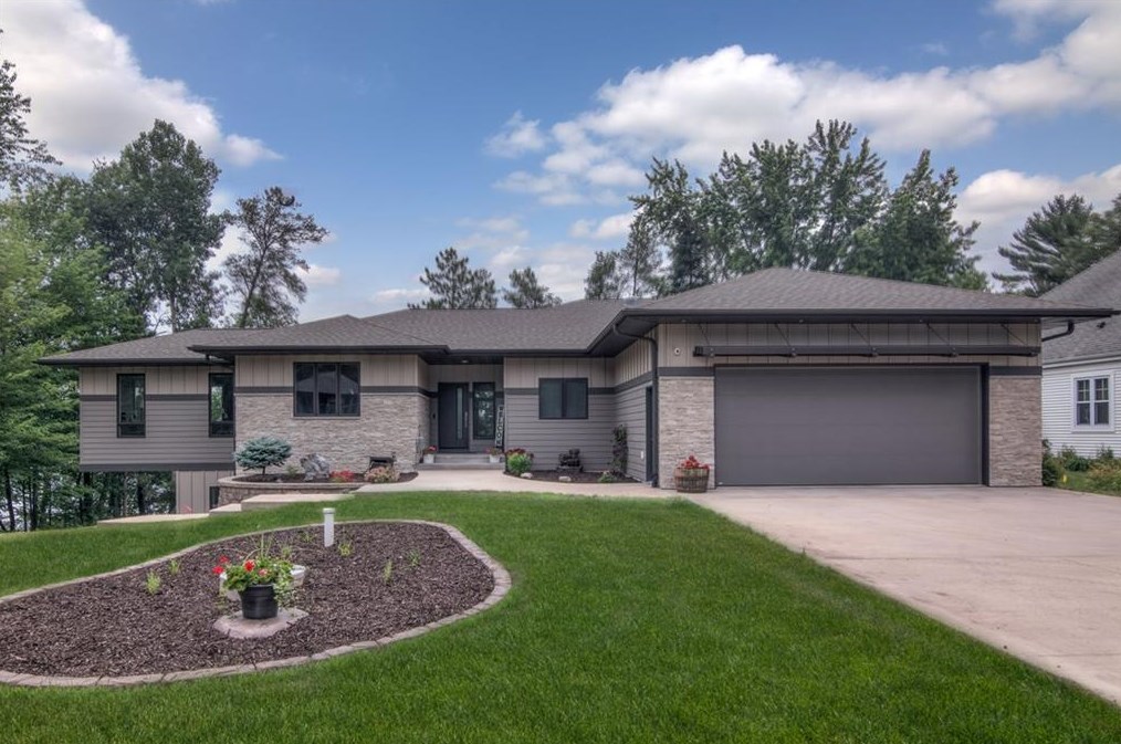 18328 75th Ave, Eau Claire, WI 54729-6446