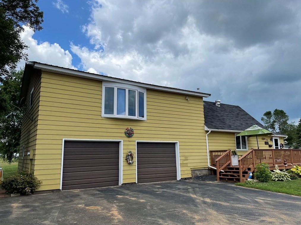 701 Priddy St, Bloomer, WI 54724