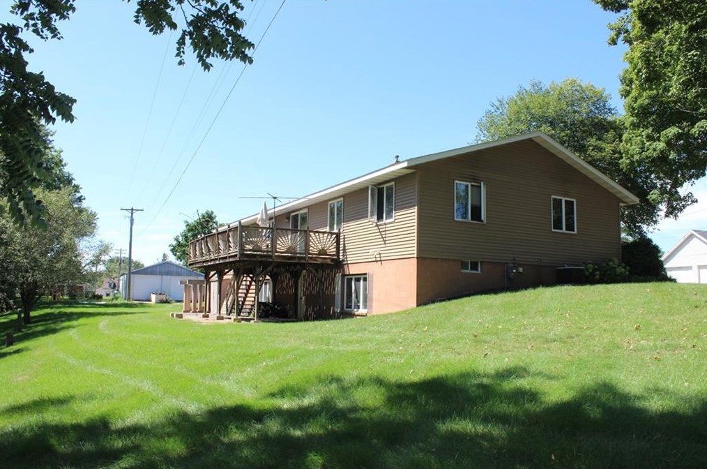 23523 River St, Elk Creek, WI 54747