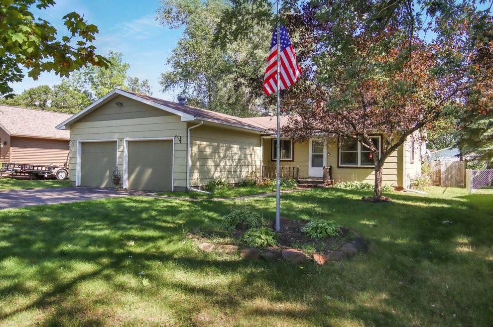 3035 Kilbourne Ave, Eau Claire, WI 54703-0944