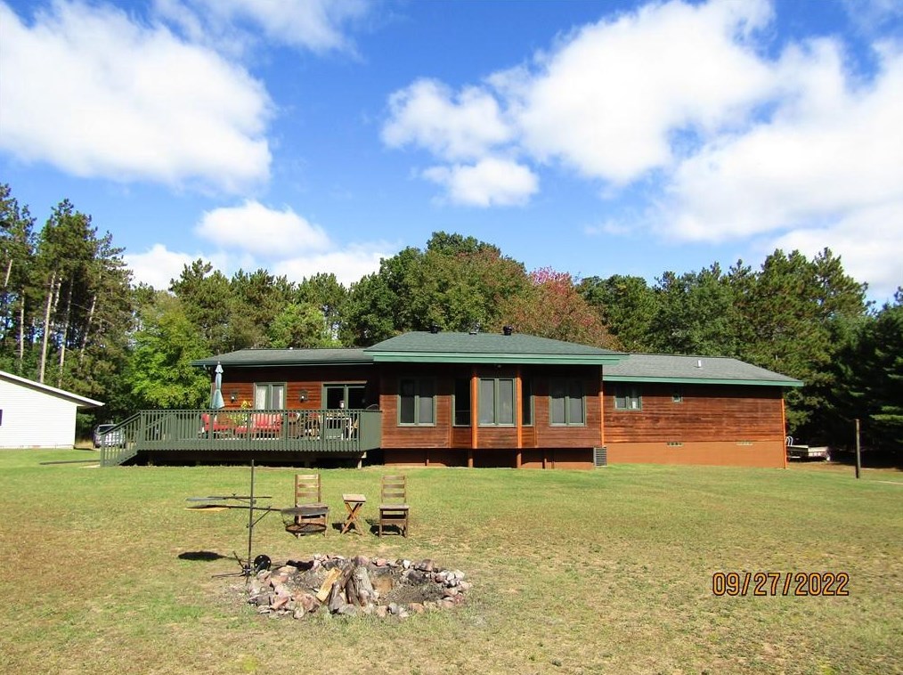 403 Lake Rd, Altoona, WI 54720