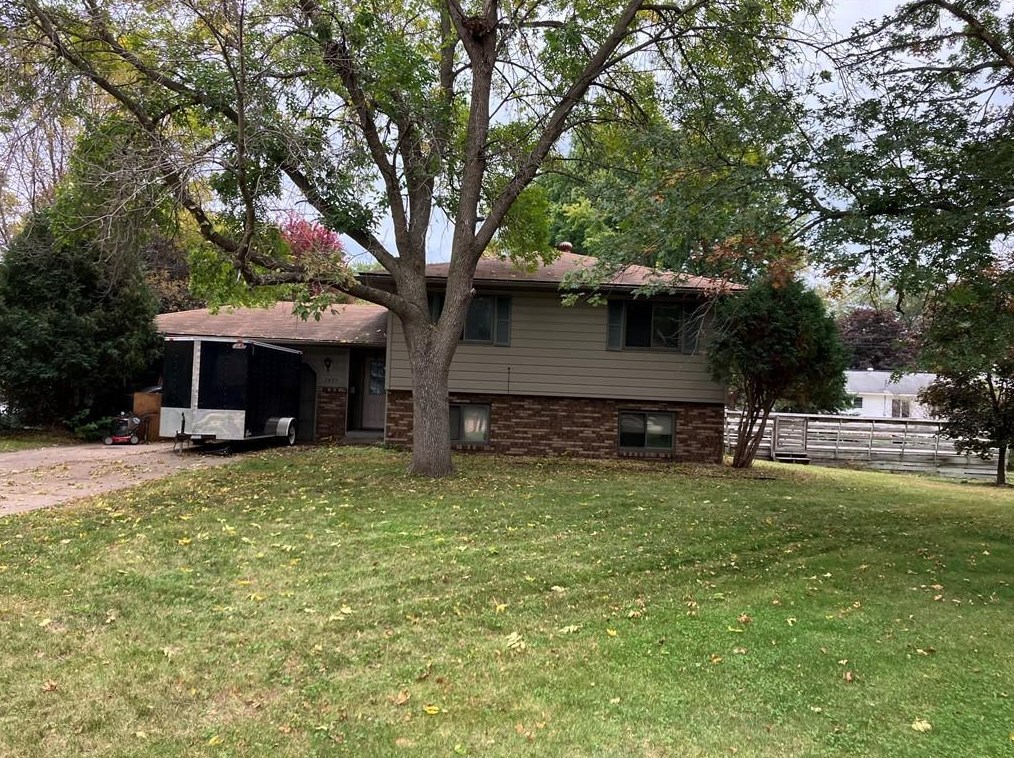 2825 Neptune Ct, Eau Claire, WI 54703