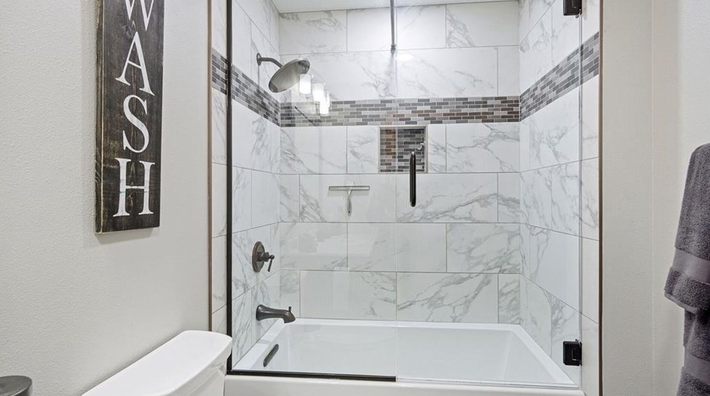 4737 Palmer Ln, Eau Claire WI  54701-7960 exterior