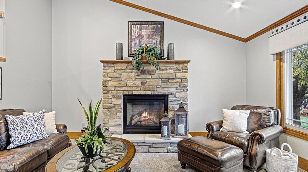 4737 Palmer Ln, Eau Claire WI  54701-7960 exterior