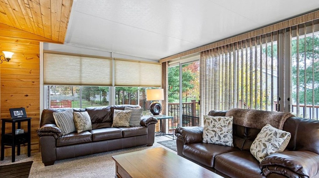 4737 Palmer Ln, Eau Claire WI  54701-7960 exterior