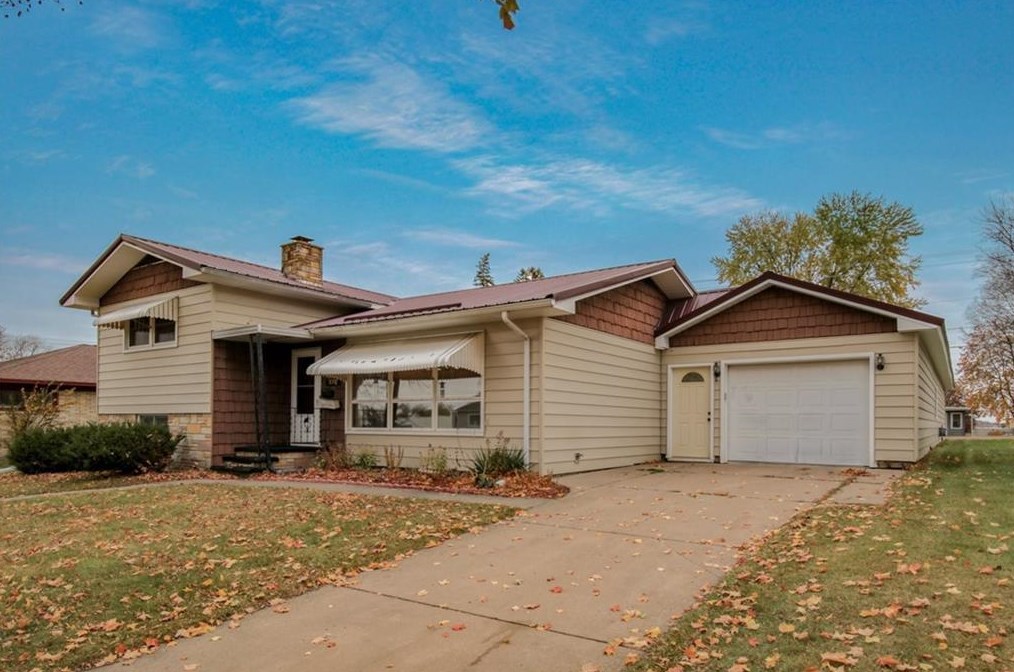 2008 Ivy St, Bloomer, WI 54724