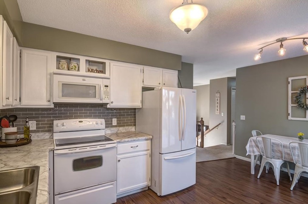 4702 Puttor Dr, Eau Claire WI  54701-7929 exterior