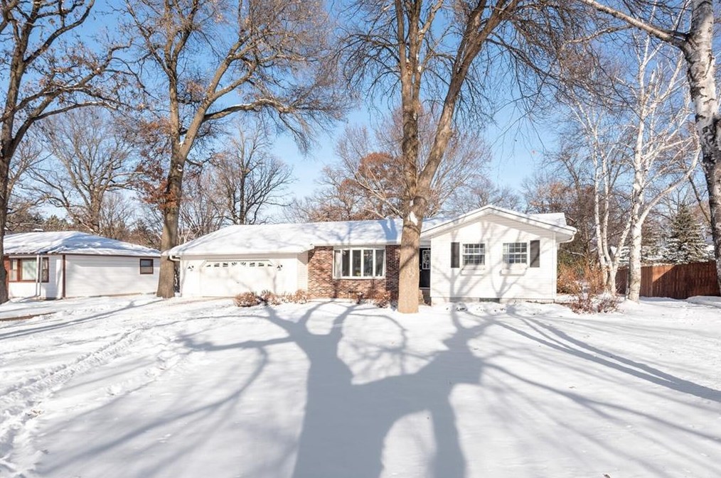 405 Seminole Ave, East Farmington, WI 54020