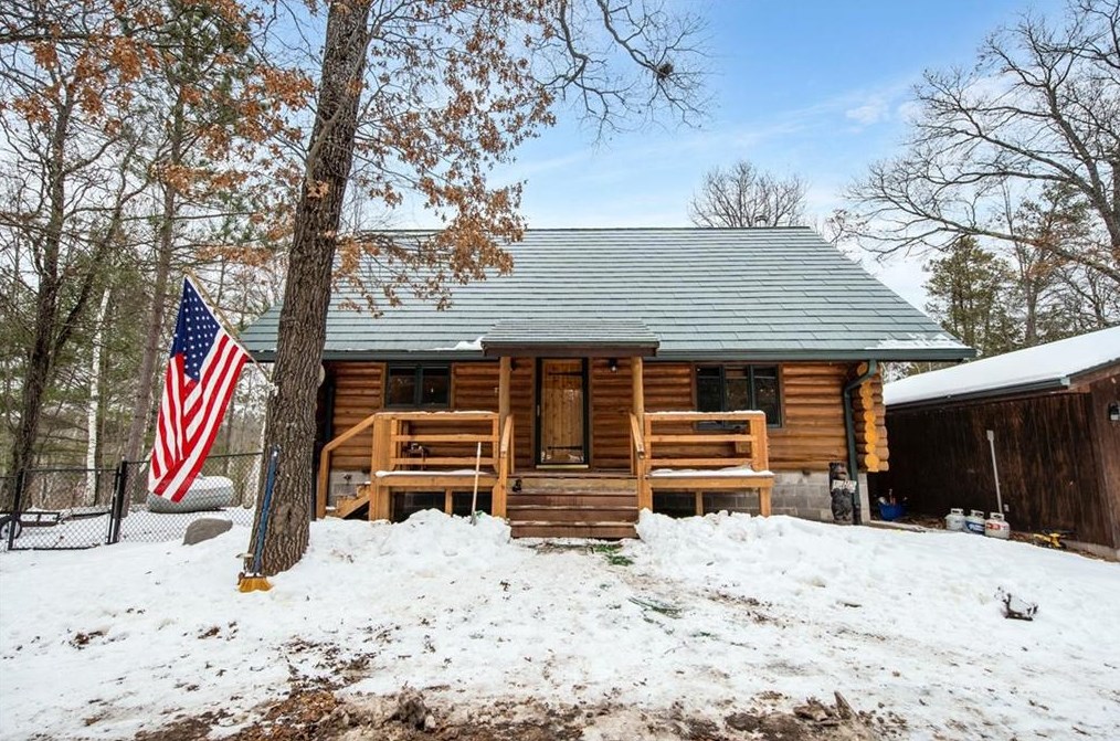 4364 Deerpath Rd, Yellow Lake, WI 54830