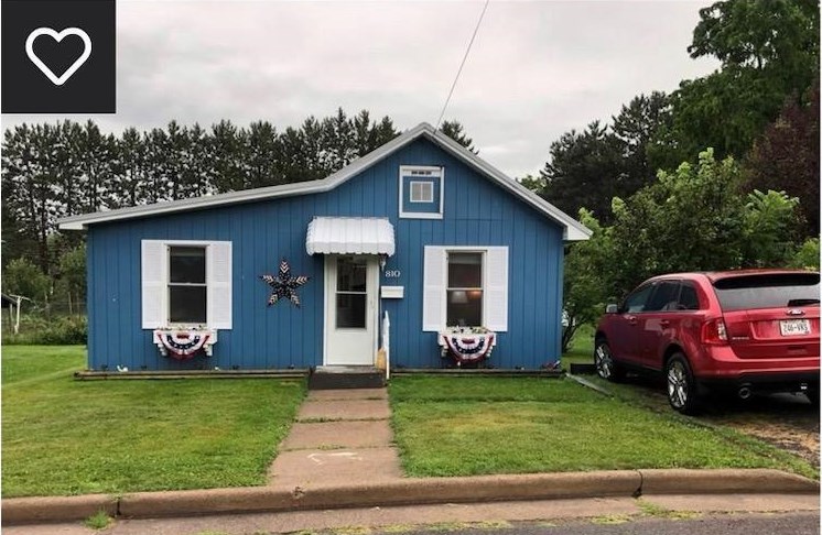 810 Lindoo Ave, Ladysmith, WI 54848