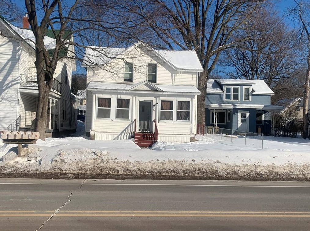 615 Forest St, Eau Claire, WI 54703-3055