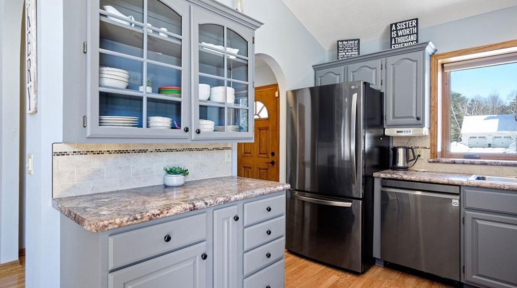 104 Canterbury Rd, Eau Claire WI  54701-7104 exterior