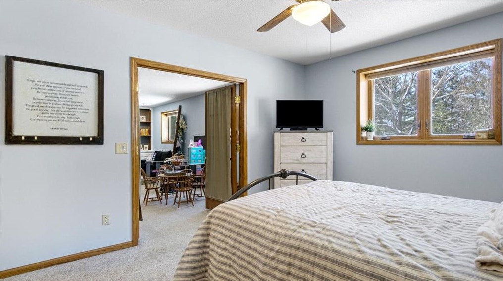 104 Canterbury Rd, Eau Claire WI  54701-7104 exterior