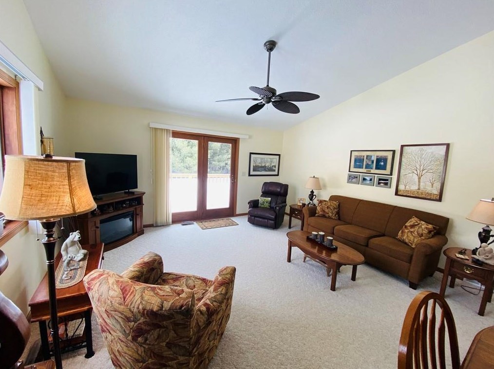 120 Elizabeth Ln, Chetek, WI 54728