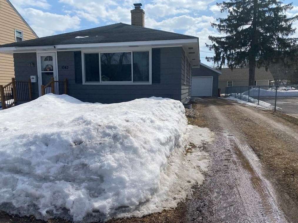 1043 Vine St, Eau Claire, WI 54703