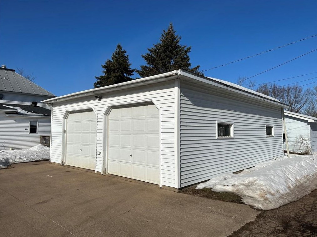 111 State St, Eau Claire, WI 54729