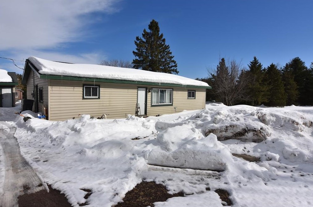 2835 4th St, Cumberland WI  54829-9494 exterior