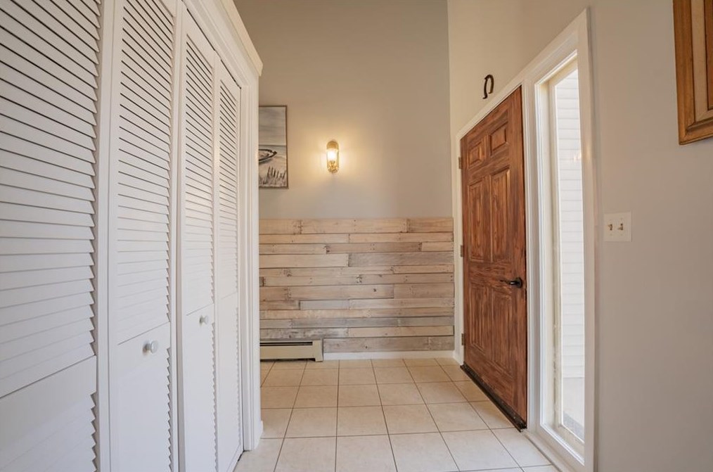 2805 13th St, Eau Claire, WI 54703-2731
