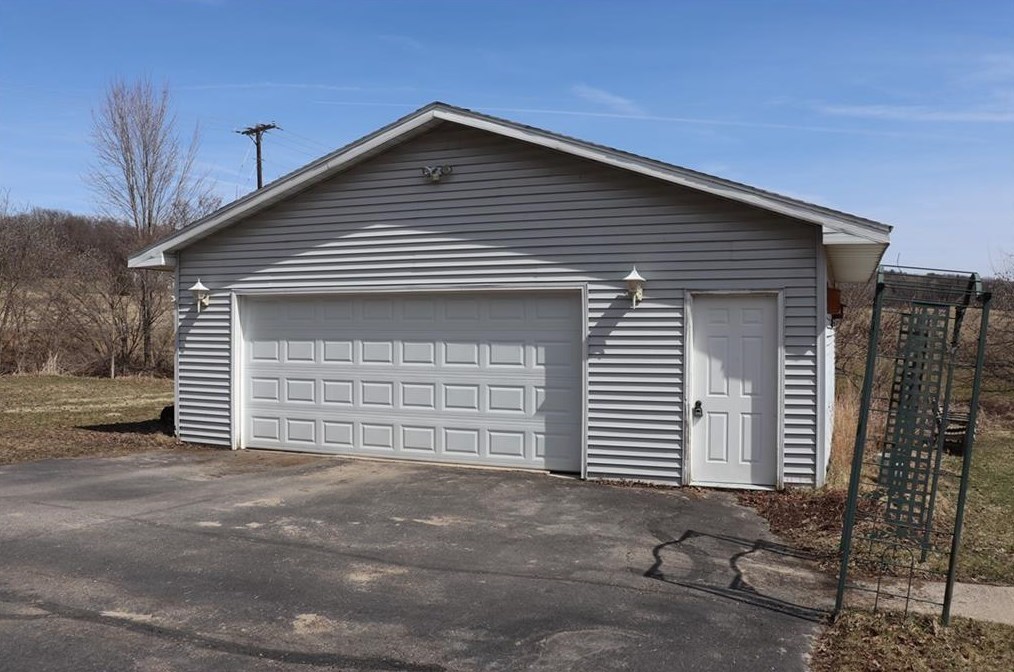 155 Witte Rd, Augusta, WI 54722