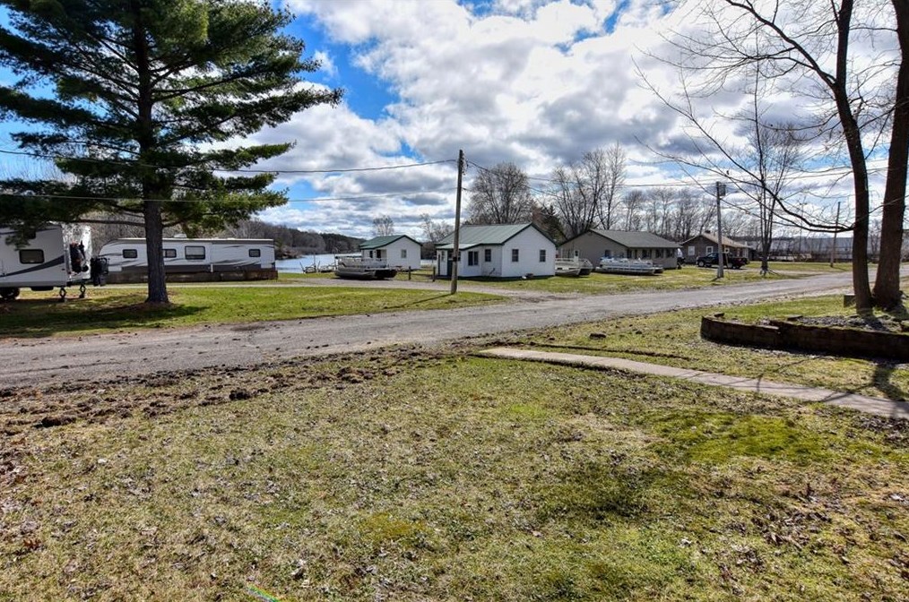 1689 Arcade Ave, Cumberland, WI 54829-9201