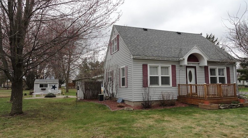211 Main St, Albertville, WI 54730