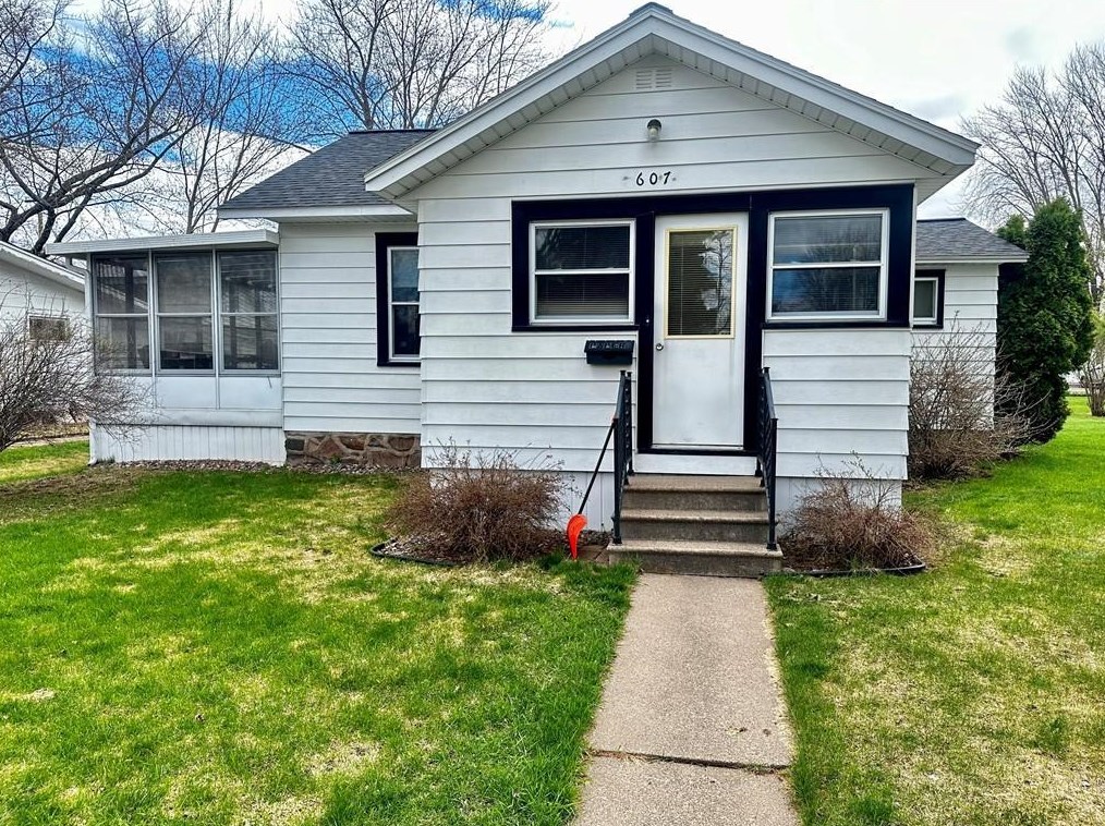 607 Wilson St, Eau Claire, WI 54729
