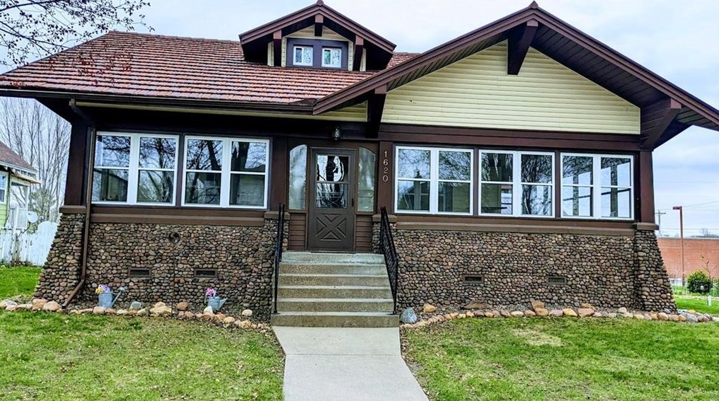 1620 Priddy St, Bloomer, WI 54724