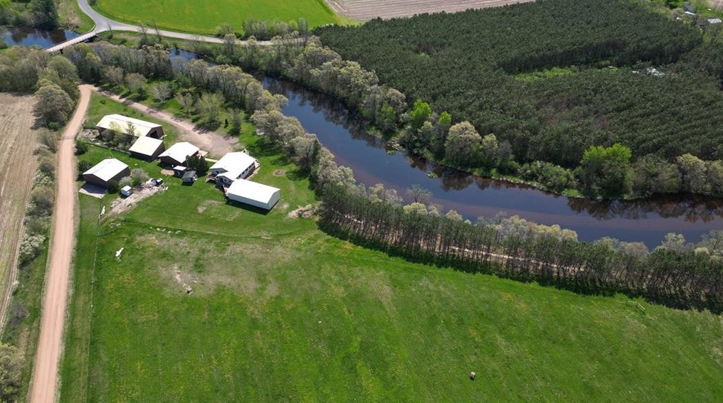 452 22 1/2 St, Chetek WI  54728-8813 exterior