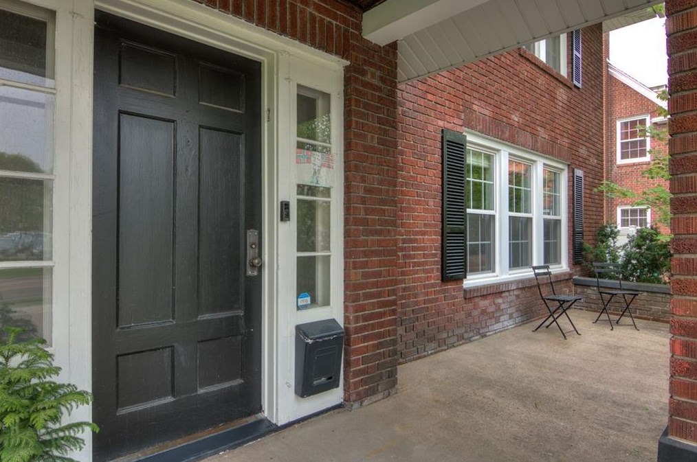 213 Garfield Ave, Eau Claire, WI 54701