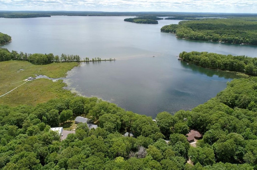 12637 W Twin Lake Rd, LCO Commercial Cent, WI 54843