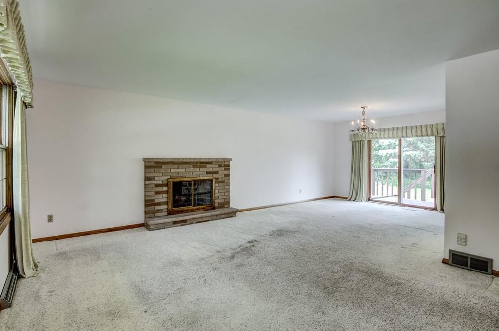 1806 Oaklawn Dr, Eau Claire, WI 54703