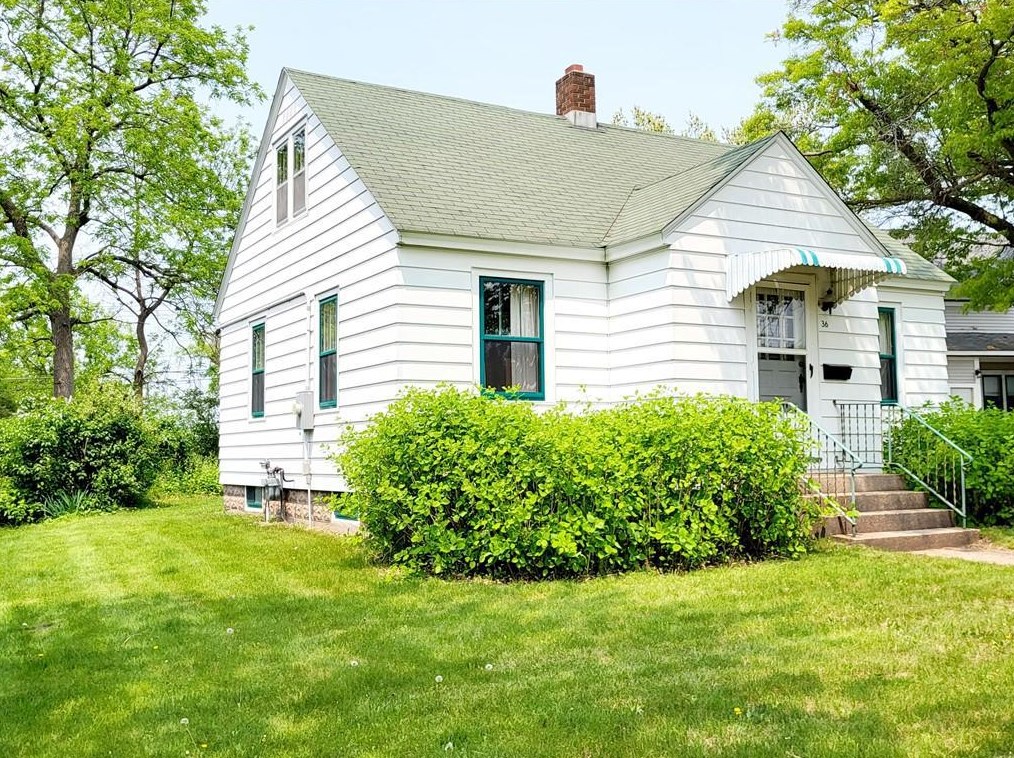 36 Summit Ave, Eau Claire, WI 54729
