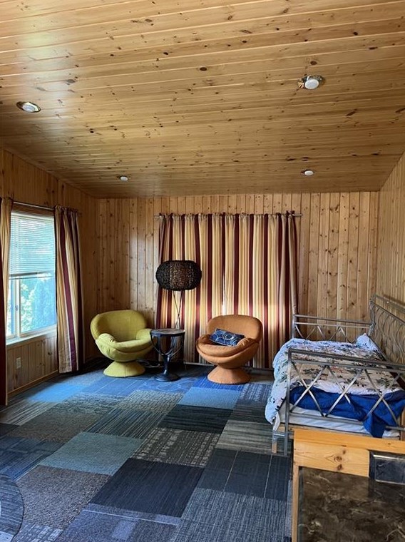 306 W Hazel St, Spooner, WI 54801